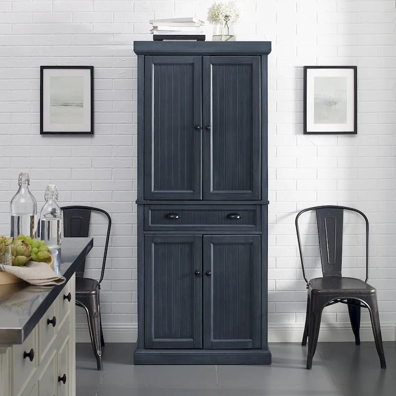 Armoire de garde-manger en pin perlé vieilli bleu marine avec tiroirs de rangement