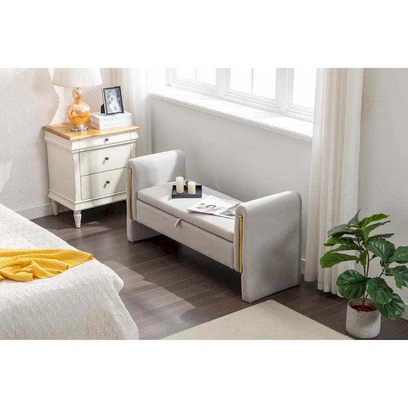 Banc de rangement capitonné avec bordure en métal doré, velours ivoire et gris