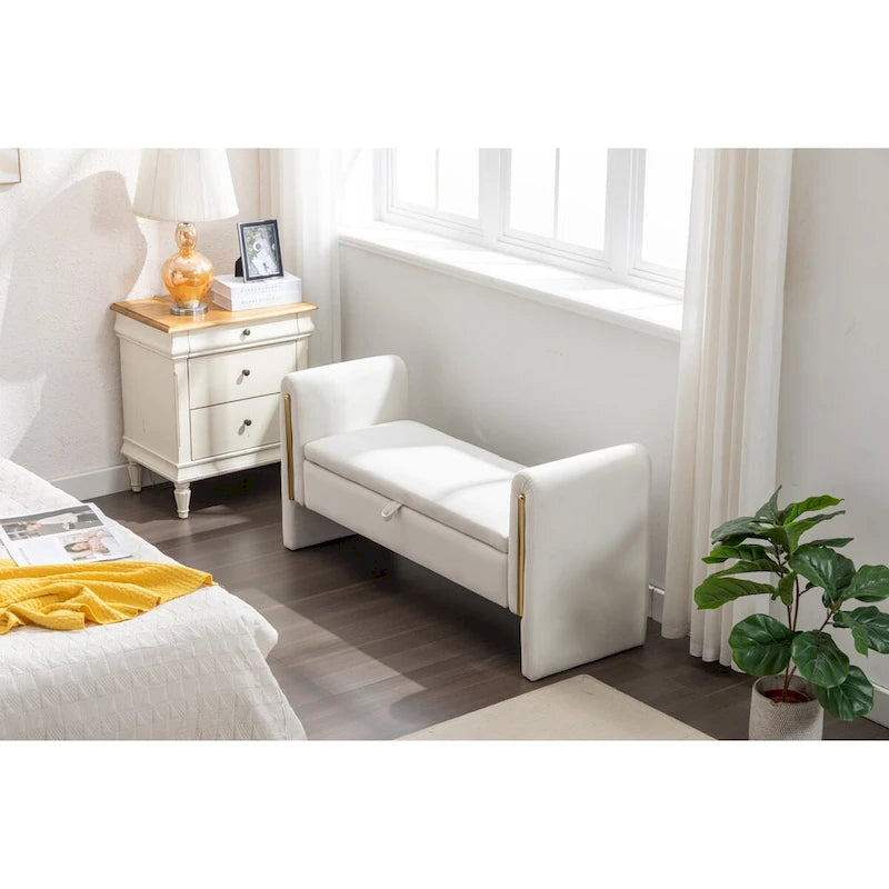Banc de rangement capitonné avec bordure en métal doré, velours ivoire et gris