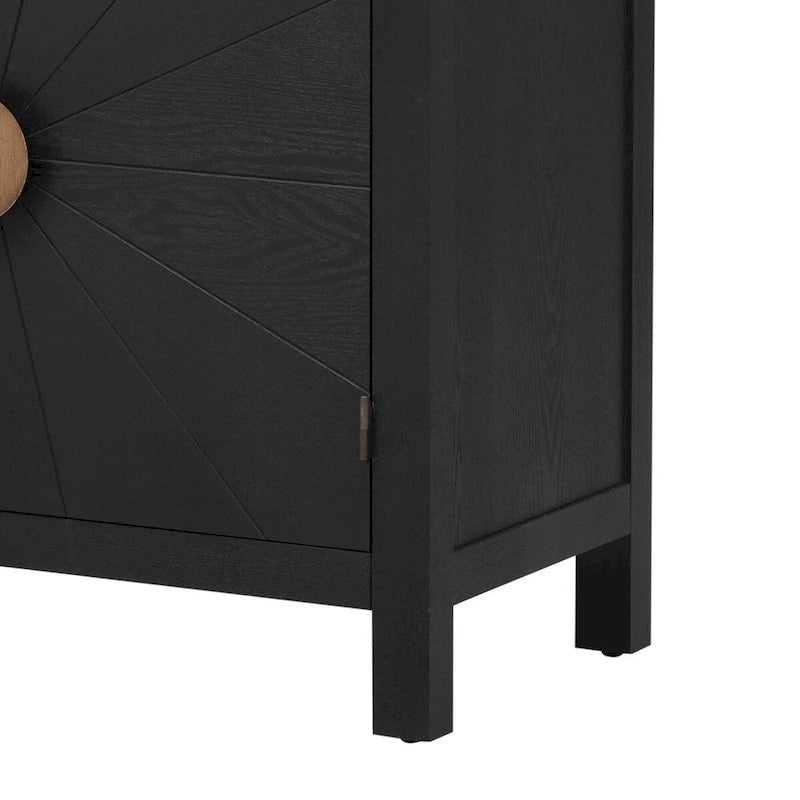 Buffet quatre portes avec motif de lignes rayonnantes et poignées dorées