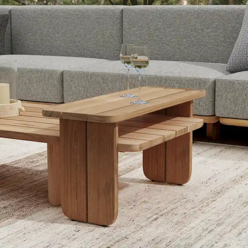 Table basse d'extérieur en teck naturel, larges lattes, finition mate