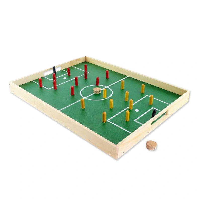 Jeu de société de baby-foot Green Pinewood avec des chevilles en bois et une balle en liège