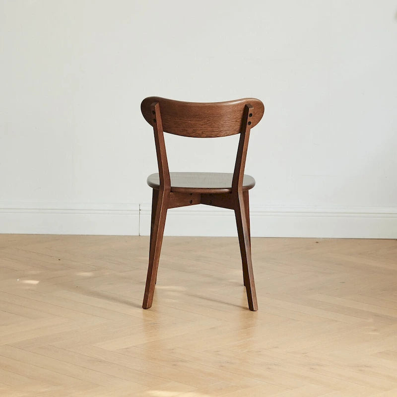 Chaise de salle à manger en bois de chêne massif, dossier incurvé, finition naturelle noyer