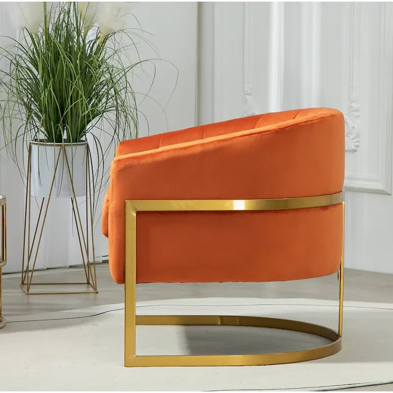 Fauteuil crapaud en velours avec piètement en métal doré